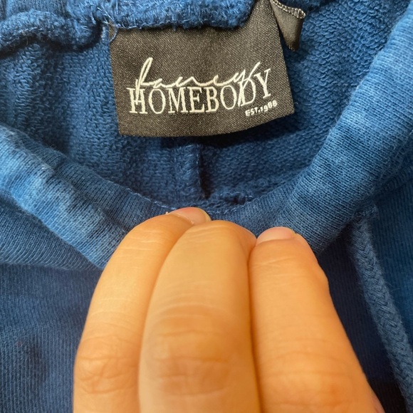 Fancy Homebody Matching Set - Blue Sweatshirt & Shorts (Size M) - Picture 6 of 11